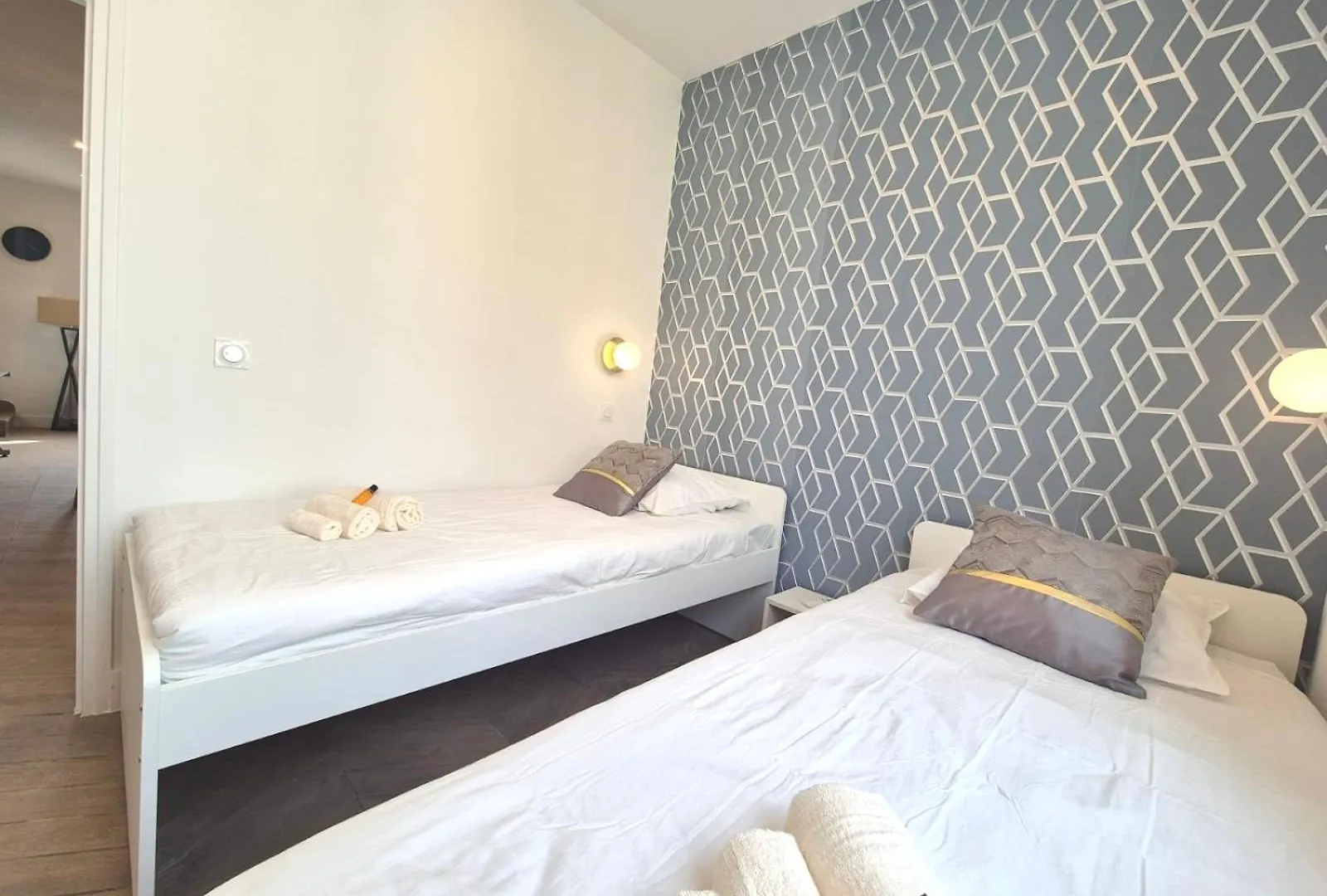Luxury 3 Bed 2 Bath Flat Cannes Croisette