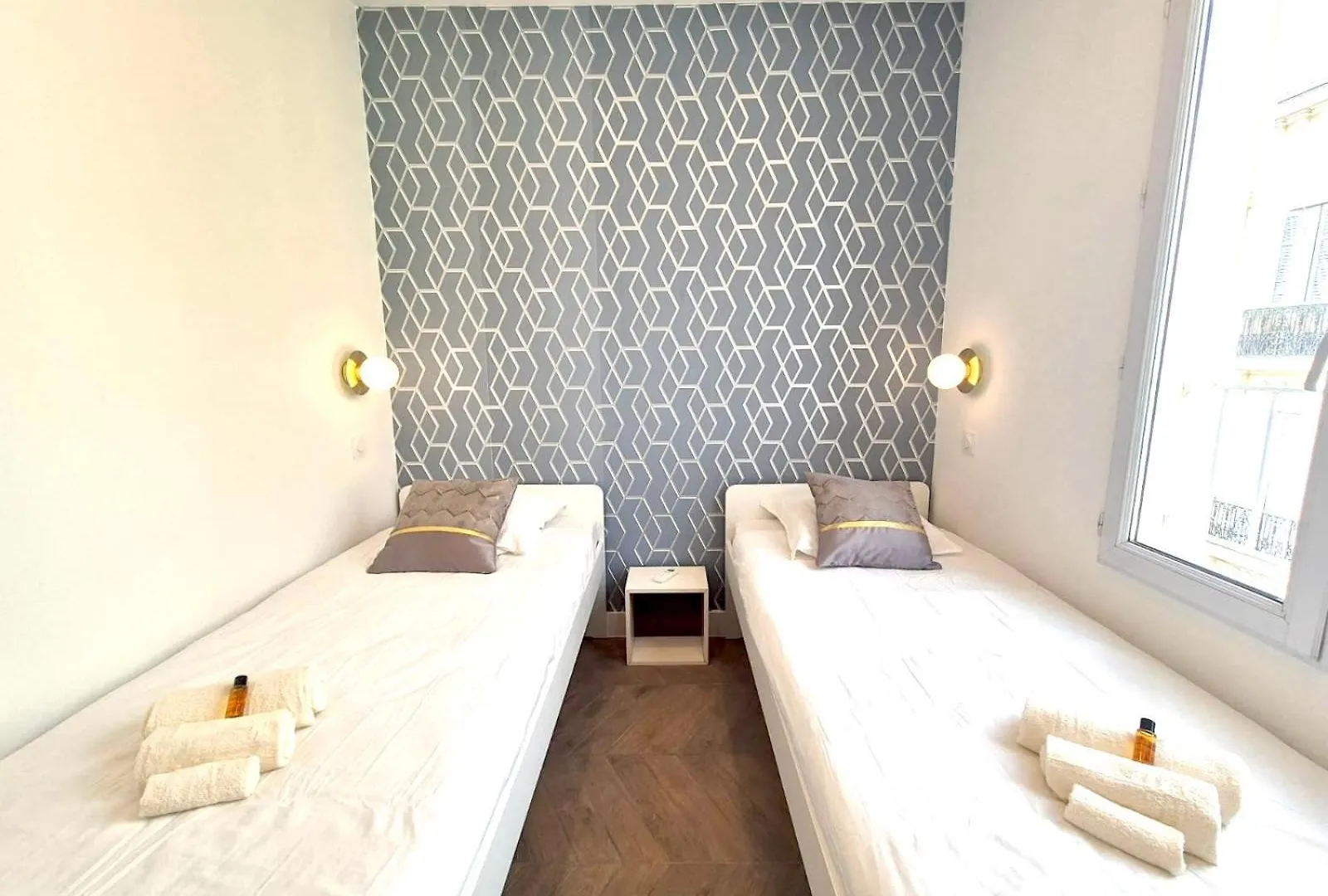 Luxury 3 Bed 2 Bath Flat Cannes Croisette